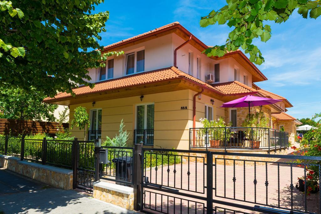 Andi Apartman Heviz Exterior photo